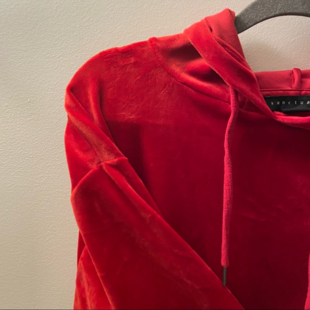 NWOT Sanctuary Red Velvet Cropped Hoodie - Picture 3 of 5